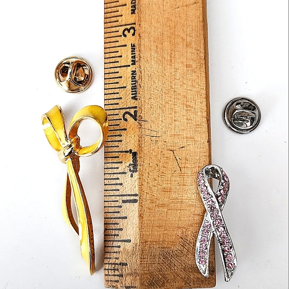 Bundle of 2 Memorial Awareness Ribbon Brooches Pins - Picture 4 of 4